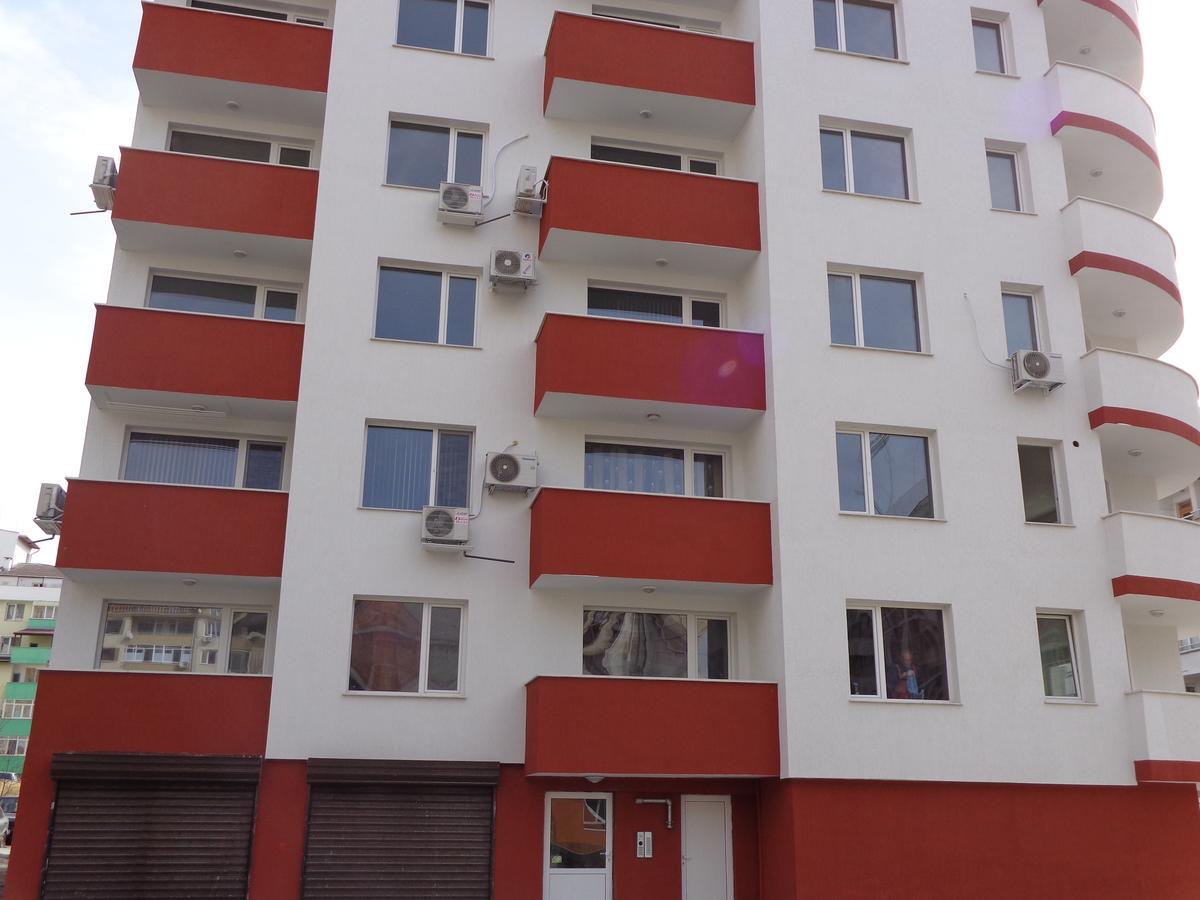 Moni Apartment