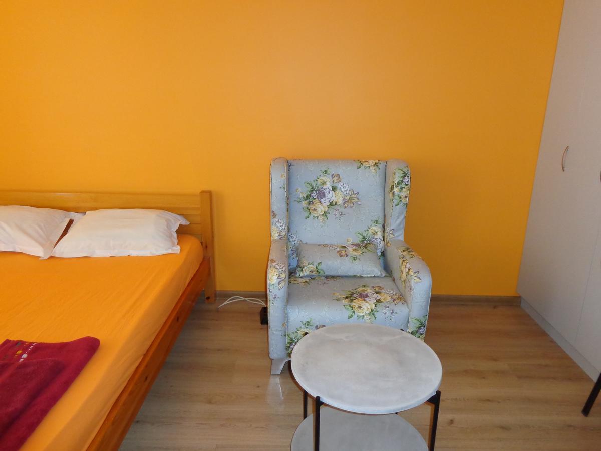 Moni Apartment