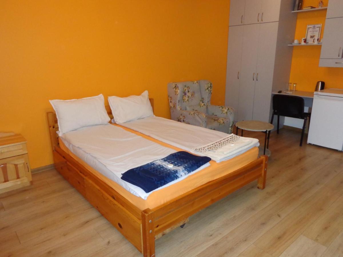 Moni Apartment *